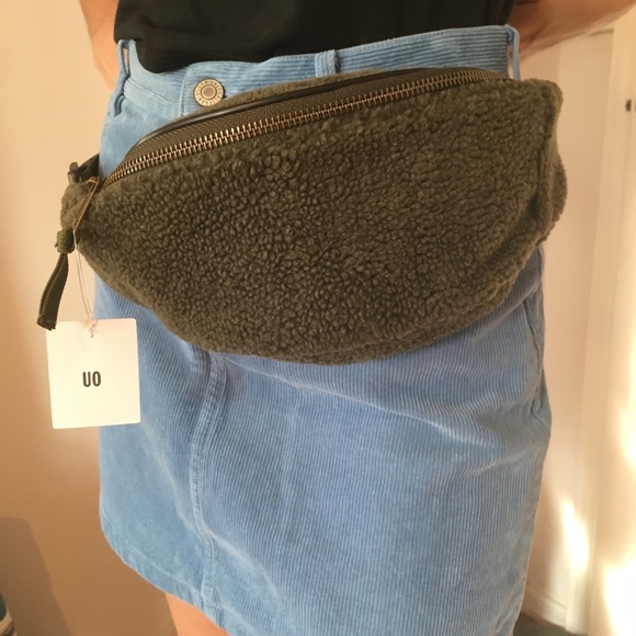 urban outfitters crossbody sling bag